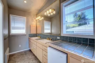 9942 Rainier Ave S, Seattle, WA 98118 - Photo 14