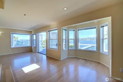9942 Rainier Avenue S, Seattle, WA 98118 - Photo 8