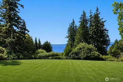 72 Olympic Drive NW, Shoreline, WA 98177 - Photo 2