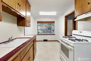 4815 S Holly St, Seattle, WA 98118 - Photo 8