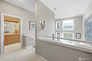 1946 Harvard Ave E, Seattle, WA 98102 - Photo 30