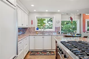 1946 Harvard Ave E, Seattle, WA 98102 - Photo 22