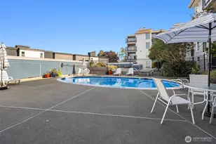 2510 W Bertona, Seattle, WA 98199 - Photo 24
