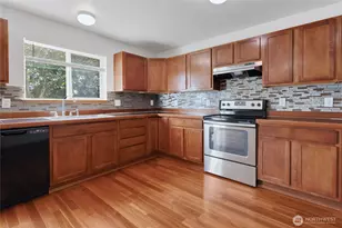 9914 195th Ave E, Bonney Lake, WA 98391 - Photo 14