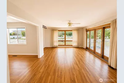 216 Caspers Street, Edmonds, WA 98020 - Photo 4