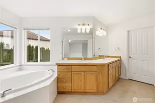 2005 NE 35th Pl, Renton, WA 98056 - Photo 18