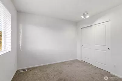 16403 22nd Street E, Lake Tapps, WA 98391 - Photo 32