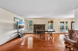 8621 Vistarama Ave, Everett, WA 98208 - Photo 4