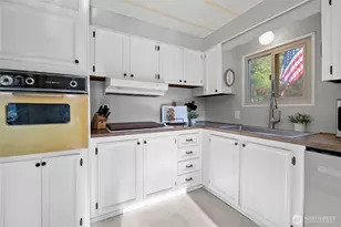 1494 Van Wyck Rd, Bellingham, WA 98226 - Photo 12