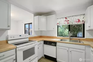 620 E Aycliffe Dr, Shelton, WA 98584 - Photo 10