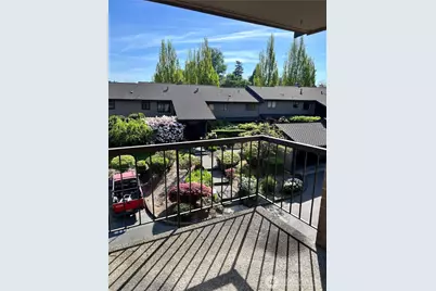 10628 Glen Acres Dr S, Seattle, WA 98168 - Photo 12