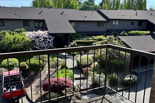 10628 Glen Acres Dr S, Seattle, WA 98168 - Photo 12