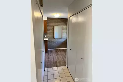 10628 Glen Acres Dr S, Seattle, WA 98168 - Photo 6