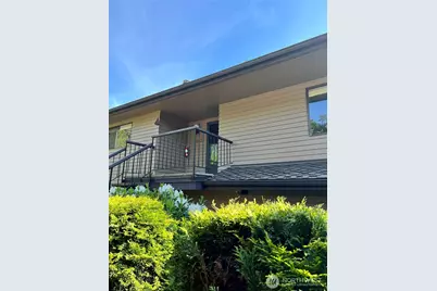 10628 Glen Acres Dr S, Seattle, WA 98168 - Photo 1