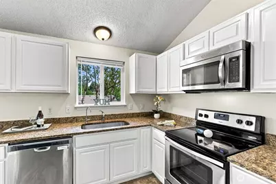1116 SW 106th Street, Seattle, WA 98146 - Photo 10