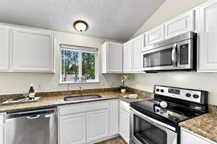 1116 SW 106th St, Seattle, WA 98146 - Photo 10