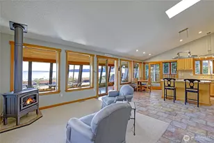 870 Livingston Bay Shore Dr, Camano Island, WA 98282 - Photo 2