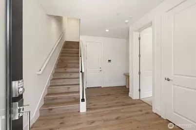 10811 (Hs 109) 120th Lane NE #A, Kirkland, WA 98033 - Photo 4
