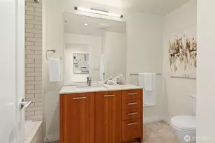 10700 NE 4th St, Bellevue, WA 98004 - Photo 18