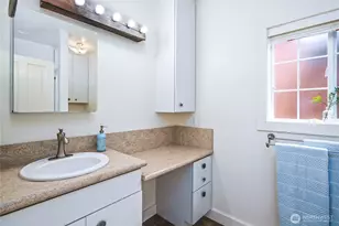 1517 6th St, Anacortes, WA 98221 - Photo 12