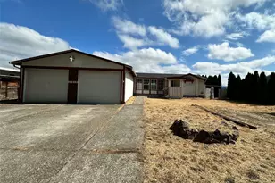 13613 Cedar Cir E, Bonney Lake, WA 98391 - Photo 2