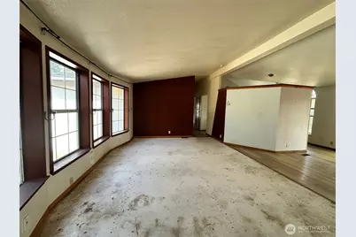 13613 Cedar Cir E, Bonney Lake, WA 98391 - Photo 4