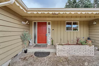 8718 107th St E, Puyallup, WA 98373 - Photo 2