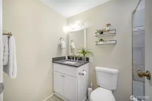 136 128th Ave NE, Bellevue, WA 98005 - Photo 22