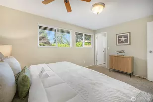 136 128th Ave NE, Bellevue, WA 98005 - Photo 16
