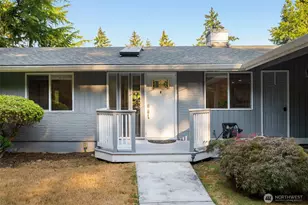 136 128th Ave NE, Bellevue, WA 98005 - Photo 2