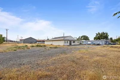 209 N Washington Street, Kennewick, WA 99336 - Photo 1