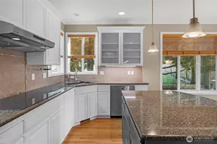 21321 37th Ave SE, Bothell, WA 98021 - Photo 14
