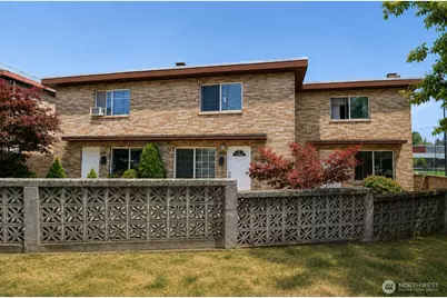 9200 Ashworth Avenue N, Seattle, WA 98103 - Photo 1