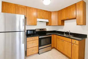 9208 Ashworth Ave N, Seattle, WA 98103 - Photo 6