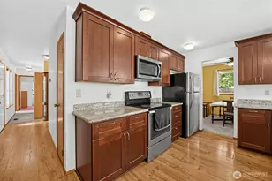 20901 116th St E, Bonney Lake, WA 98391 - Photo 12