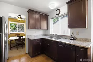 20901 116th St E, Bonney Lake, WA 98391 - Photo 16