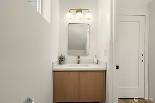 9251 Palatine Ave N, Seattle, WA 98103 - Photo 8