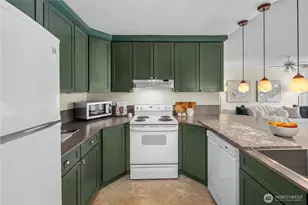 6260 139th Ave NE, Redmond, WA 98052 - Photo 10