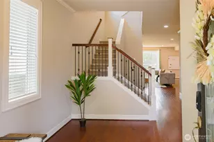 208 Ilwaco Pl SE, Renton, WA 98059 - Photo 10