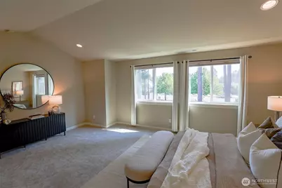 208 Ilwaco Place SE, Renton, WA 98059 - Photo 16