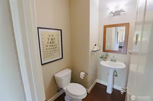 208 Ilwaco Pl SE, Renton, WA 98059 - Photo 24