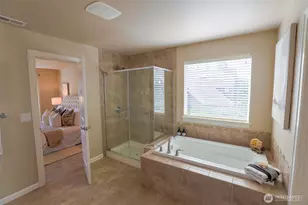 208 Ilwaco Pl SE, Renton, WA 98059 - Photo 18