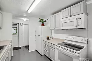 1938 SW 318th Pl, Federal Way, WA 98023 - Photo 10