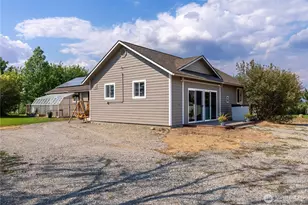 6 Peacock Ln, Omak, WA 98841 - Photo 4