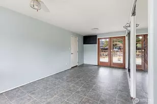 15634 NE 1st Pl, Bellevue, WA 98008 - Photo 18