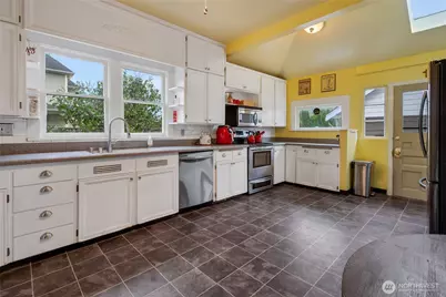 508 5th Street NE, Puyallup, WA 98372 - Photo 10