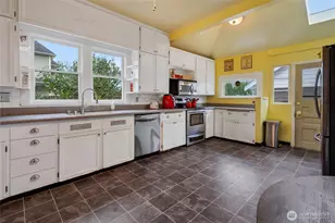 508 5th St NE, Puyallup, WA 98372 - Photo 10