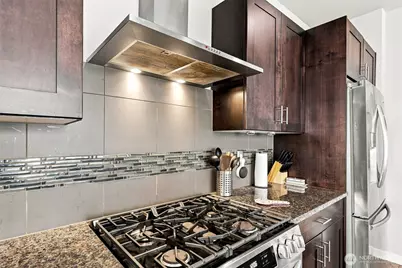 831 SW 96th Place, Seattle, WA 98106 - Photo 10