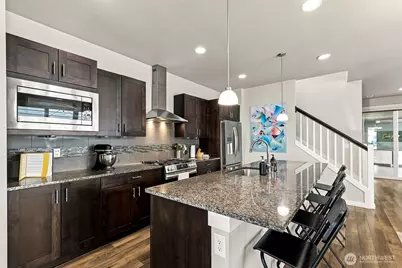 831 SW 96th Place, Seattle, WA 98106 - Photo 8