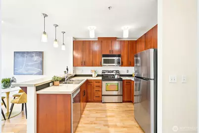 655 Crockett Street #B203, Seattle, WA 98109 - Photo 6